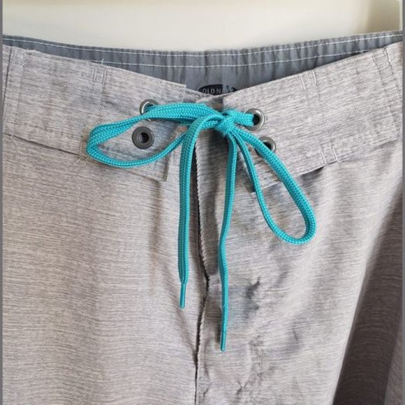 Old Navy Board/Swim Shorts - Picture 4 of 7